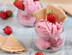 helado de fresas con yogurt