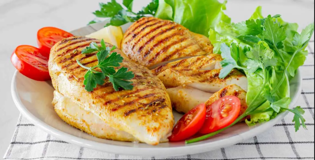 pechuga con verduras una opcion para cocinar con menso grasa