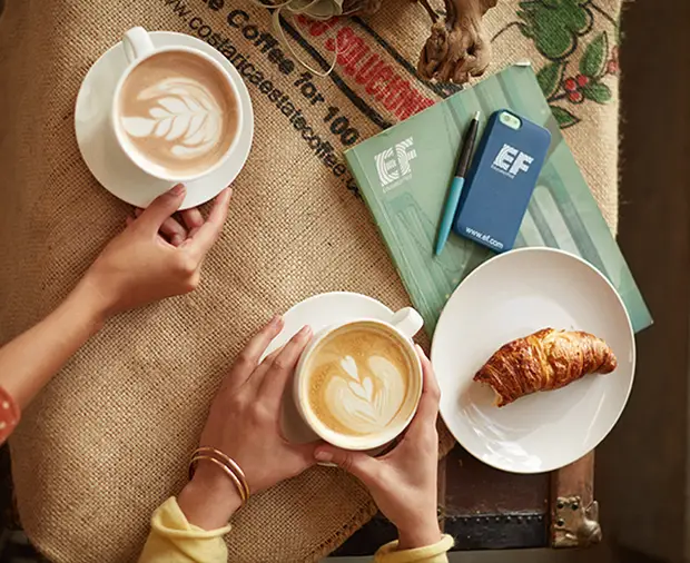 disfrutar de cafeterías