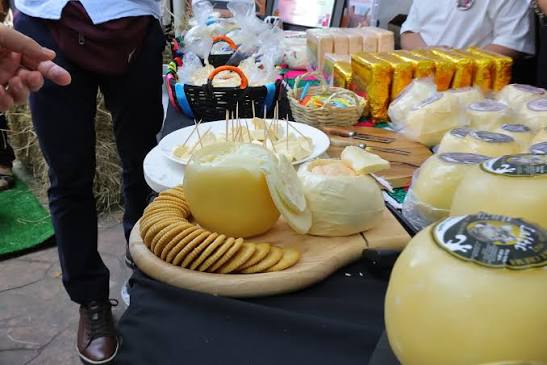 queso bola mexicano